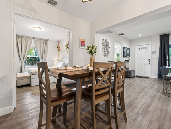 Luxurious Ranch Style Home Near Las Olas - Fort Lauderdale Getaway